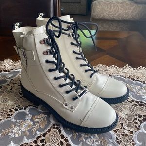 G by Guess white combat boots NWOB